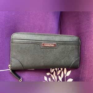 New Calvin Klein Zip Wallet